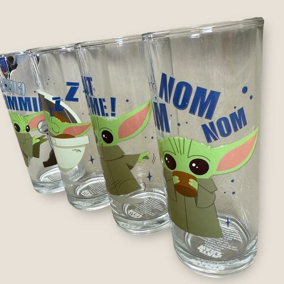Star Wars Mandalorian Baby Yoda Set of 4 Glassware Tumbler 10 oz. 6" Tall 295 ml - Picture 3 of 7